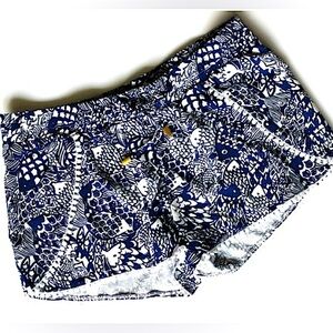 Lilly Pulitzer Women’s Challis pom-pom short in Upstream size medium
